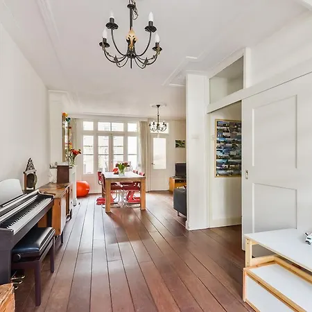 Tolstraat Family House * Амстердам